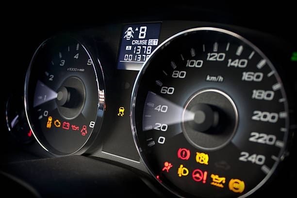 Four Important Warning Lights to Familiarize Yourself With